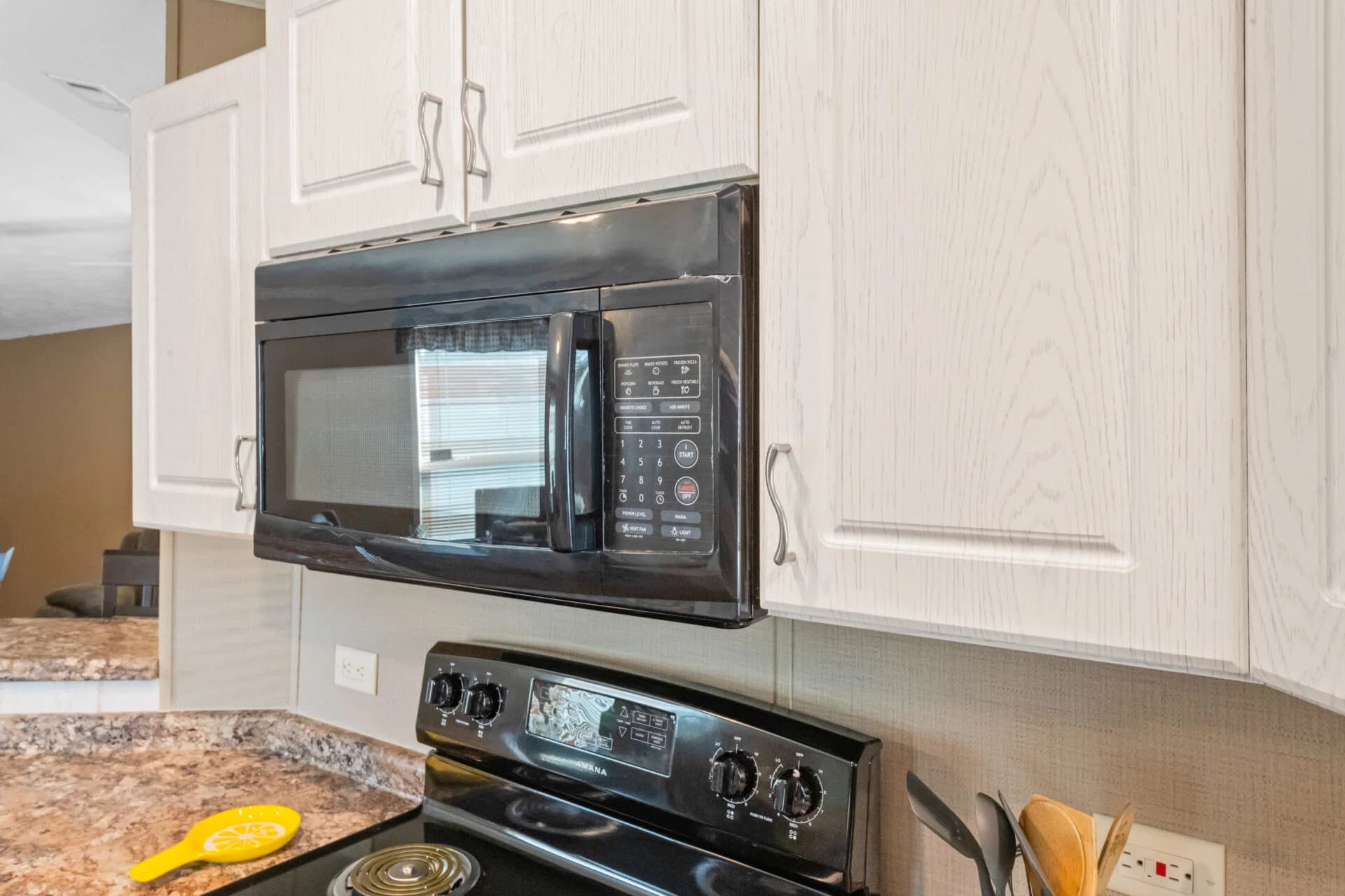 Classic c-1880-32f kitchen home features