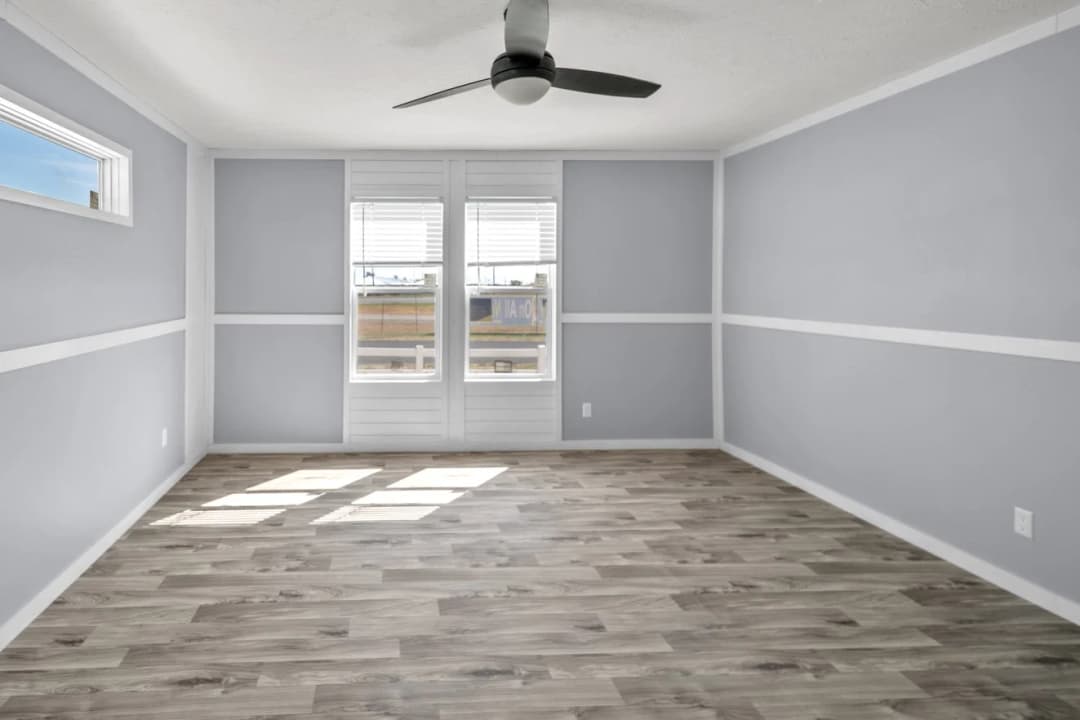 Valu maxx premier 32684f bedroom home features