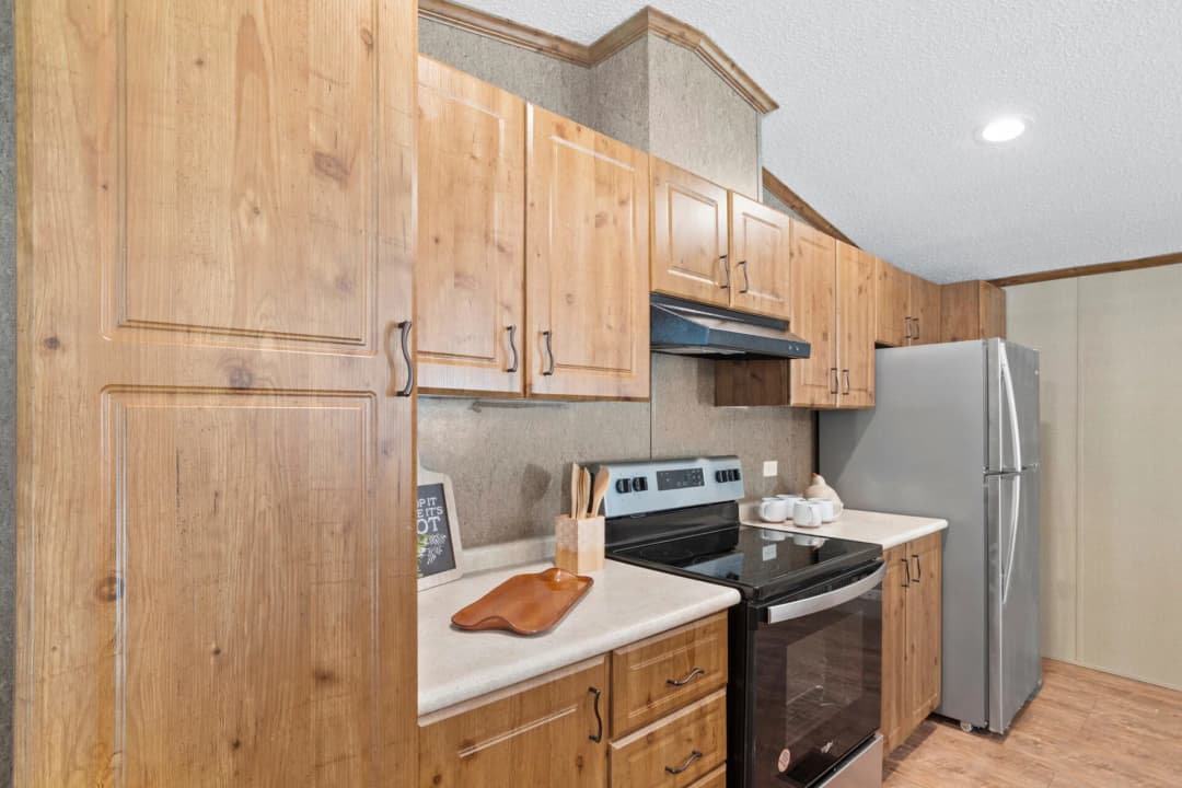 Classic c-1868-32a kitchen home features
