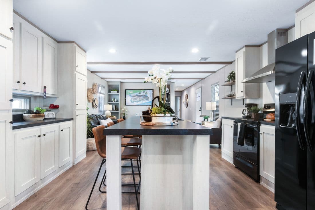 Anniversary 16763s interior home features