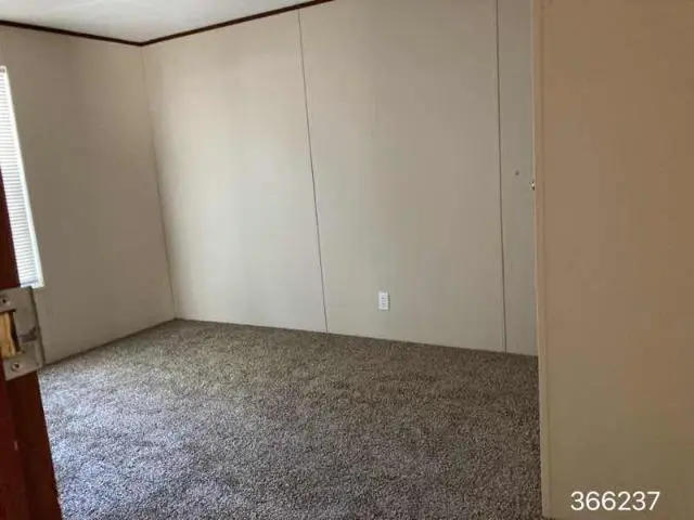 2017 tru holyfield (bank repo) interior home features