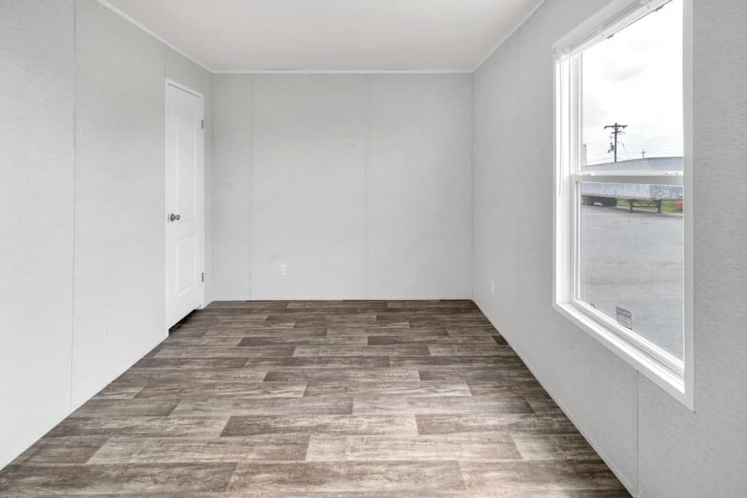 Valu maxx premier 16763a bedroom home features