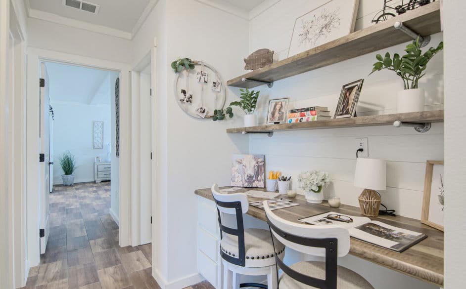 Pearl 6380 interior home features