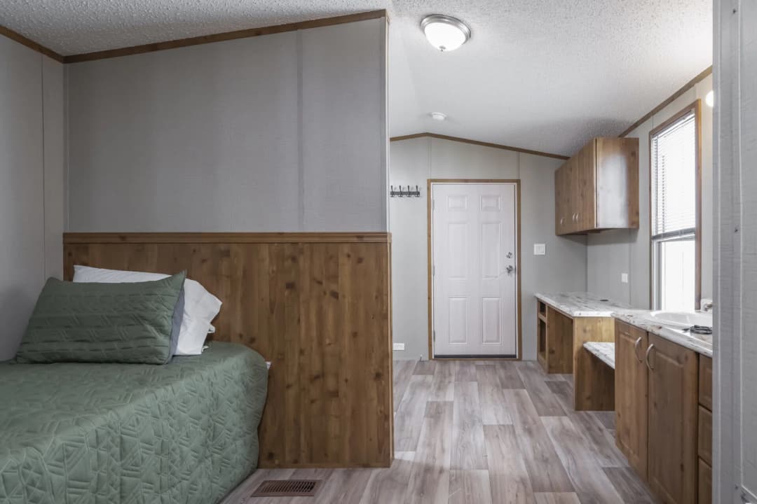 Select s-1234-31a bathroom and bedroom home features