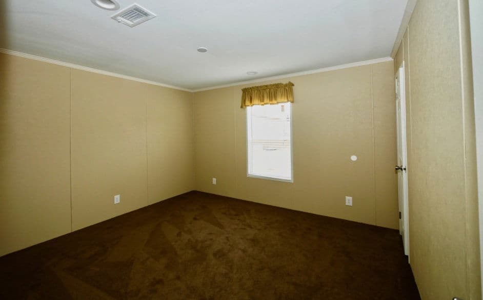 Rifleman 3240 bedroom home features