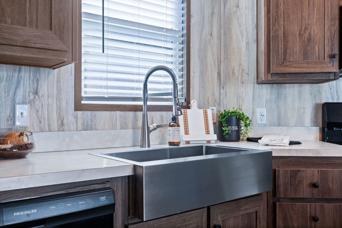 Anniversary 16763f kitchen home features